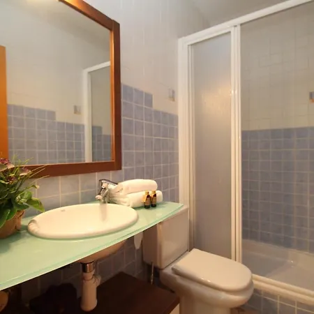 Holiday home Arenda Tina